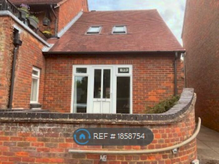 2 Bedroom End Of Terrace House To Rent In Rooks Lane, Thame, OX9