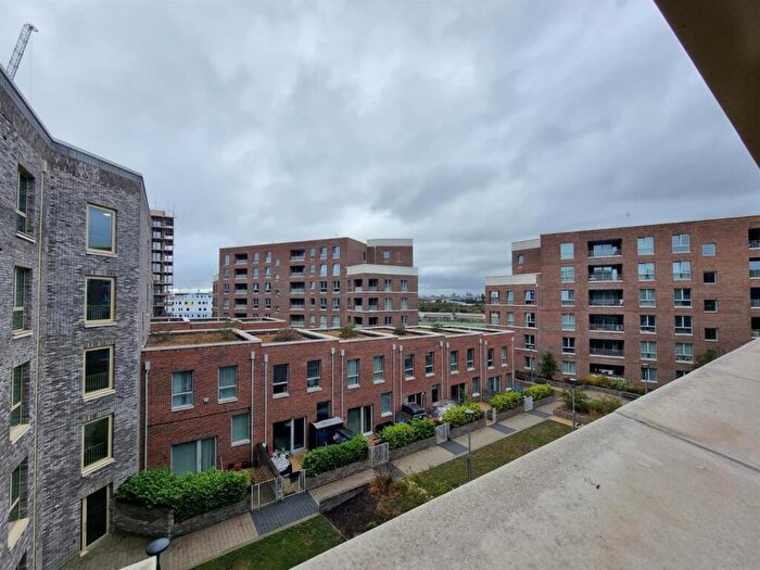 1 Bedroom Flat For Sale In Woolcott Apartment, Barking, IG11