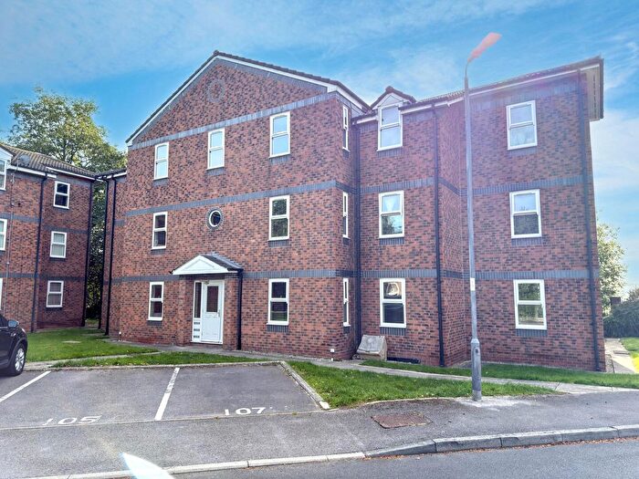 2 Bedroom Flat For Sale In Howden Way, County Park, Wakefield, WF1