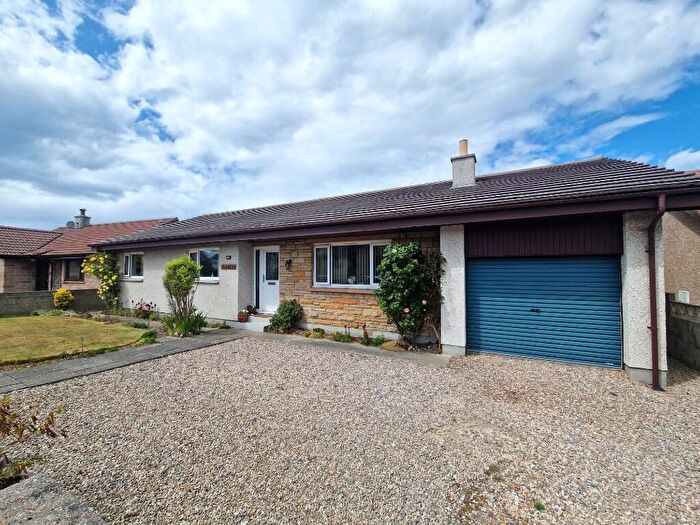 4 Bedroom Detached Bungalow For Sale In Golf Crescent, Hopeman, IV30