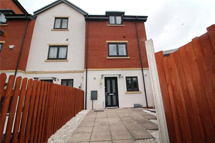 3 Bedroom House To Rent In Parkgate Mews, Shirley, Solihull, West Midlands, B90