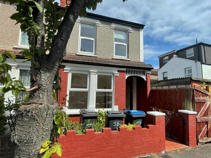 2 Bedroom End Of Terrace House To Rent In Palmers Road, London, SW16