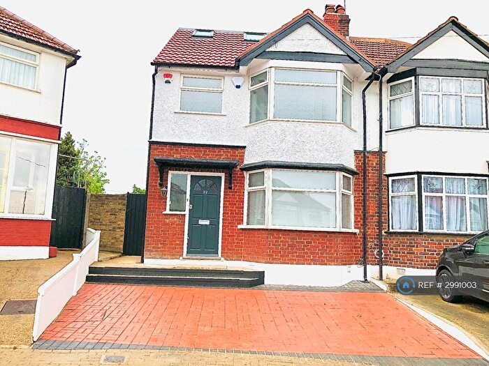 4 Bedroom Semi-Detached House To Rent In Stuart Avenue, London, NW9
