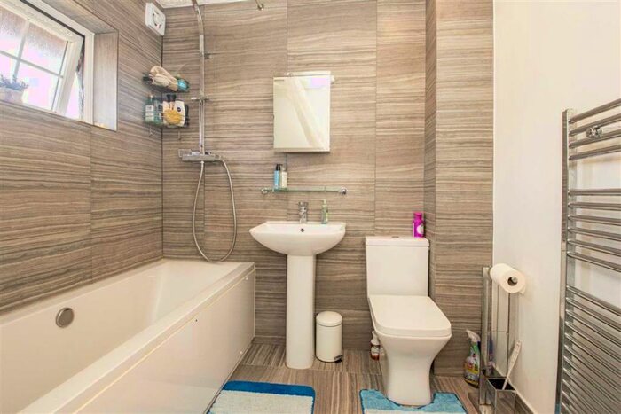 3 Bedroom End Of Terrace House To Rent In Swallowfield, Great Holm, Milton Keynes, Bucks, MK8