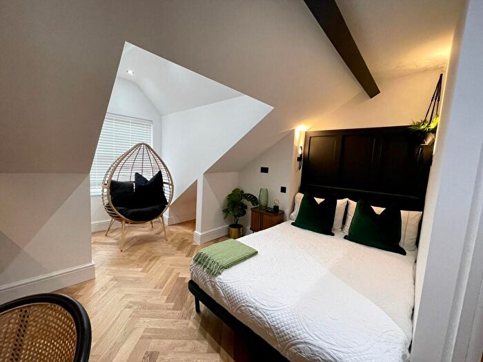 1 Bedroom Flat To Rent In B Boultham Avenue - Bed, LN5