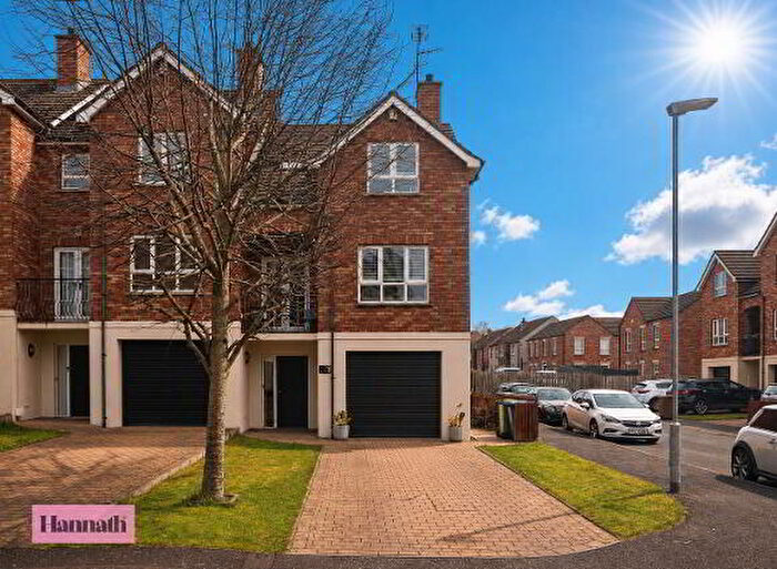 4 Bedroom End Of Terrace House For Sale In Bocombra Hill, Craigavon, BT63