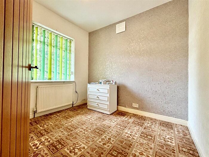 2 Bedroom Semi-Detached Bungalow For Sale In Thornton Road, Thornton, Bradford, BD13