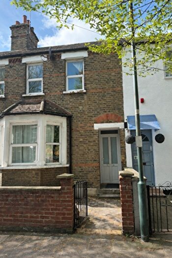 3 Bedroom Terraced House To Rent In York Road, Waltham Cross, EN8