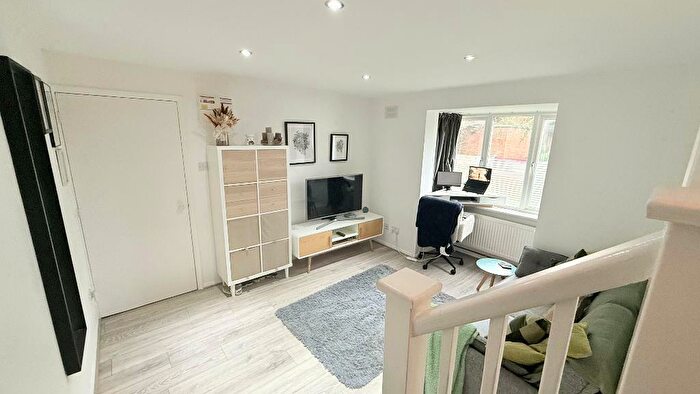 1 Bedroom Cluster House For Sale In Twigden Court, Leagrave, Luton, Bedfordshire, LU3