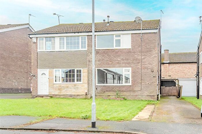 3 Bedroom Semi Detached House For Sale In Primley Park Drive, Leeds, West Yorkshire, LS17