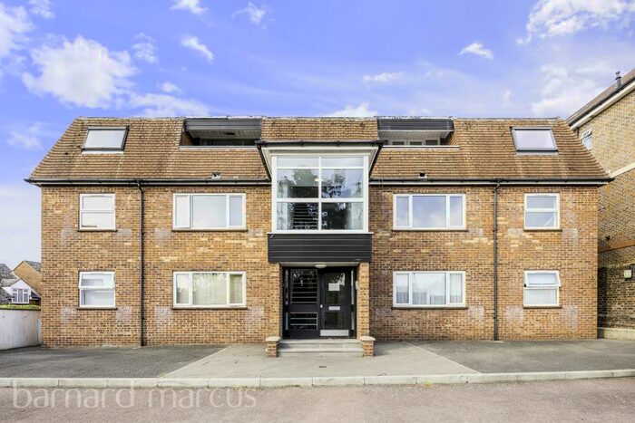 2 Bedroom Apartment To Rent In Oxford Road, Redhill, RH1