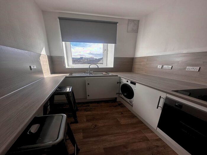 1 Bedroom Flat To Rent In Stirling Street, Dundee, DD3