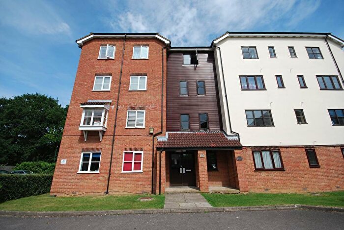 Studio To Rent In Tylers Court, Vicars Bridge Close, Wembley, Middlesex, HA0