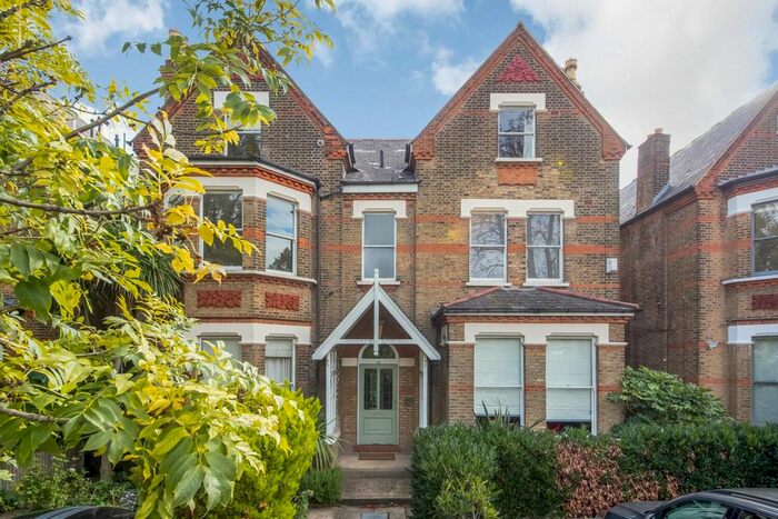 1 Bedroom Flat To Rent In Lawrie Park Road, Sydenham, London, SE26