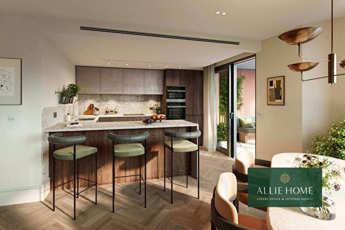 2 Bedroom Flat For Sale In Edgware Road, London, W2