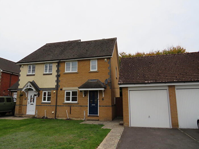 2 Bedroom House To Rent In Amesbury, Salisbury, SP4