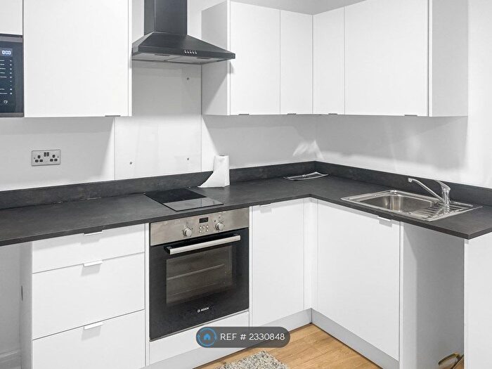 1 Bedroom Flat To Rent In Dukes Court, London, SE13