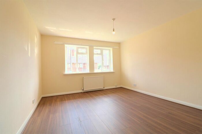 2 Bedroom Flat To Rent In Lea Gardens, Wembley, HA9