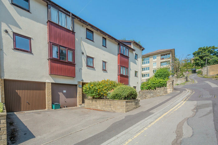 2 Bedroom Flat To Rent In Lansdown - Coromandel Heights, BA1