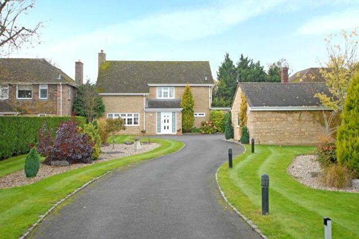 3 Bedroom Detached House To Rent In Lamborough Hill, Wootton, OX13