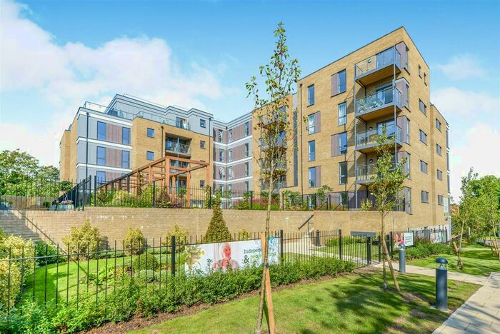 1 Bedroom Flat For Sale In Edward House, Pegs Lane, Hertford, SG13