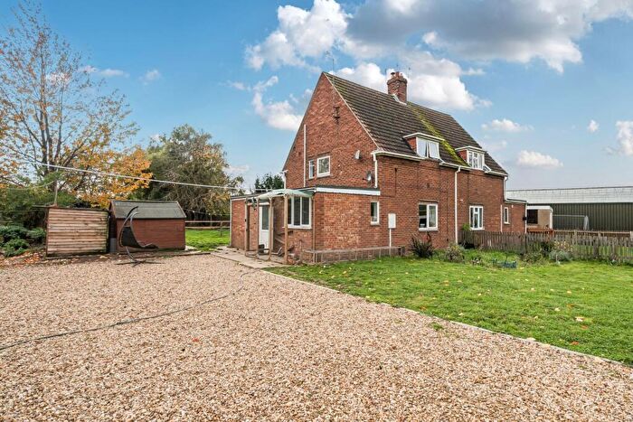 3 Bedroom Semi Detached House For Sale In Spalding Lincolnshire, PE12