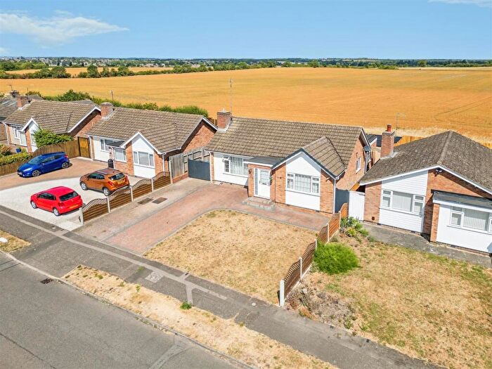 4 Bedroom Bungalow For Sale In St. Catherines Road, Kettering, NN15