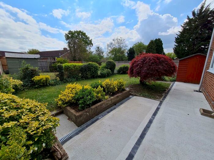 2 Bedroom Ground Flat To Rent In Alkham Road, Maidstone, ME14