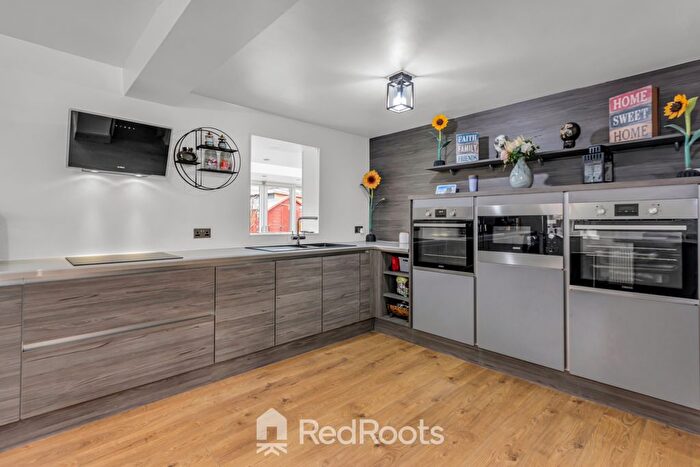 4 Bedroom Detached House For Sale In Hague Park Drive, South Kirkby, Pontefract, West Yorkshire, WF9