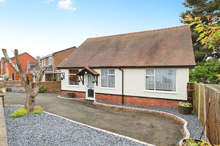 3 Bedroom Detached Bungalow For Sale In Poplar Road, Kidderminster, DY11