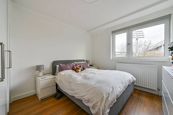 1 Bedroom Flat For Sale In St Johns Wood Road, St John's Wood, London, NW8