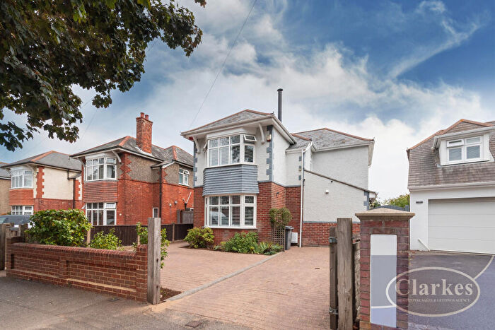 4 Bedroom Detached House For Sale In Broughton Avenue, Redhill, Bournemouth, BH10