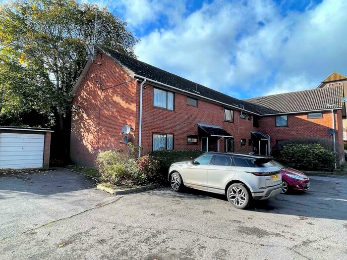 2 Bedroom Apartment To Rent In Albert Street, Fleet, GU51