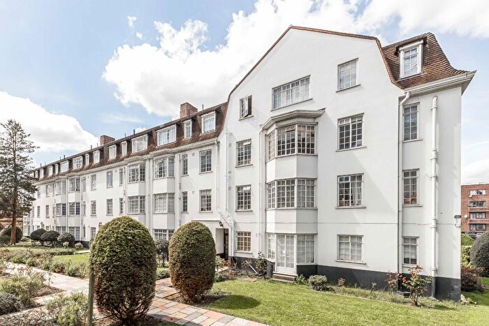 2 Bedroom Flat To Rent In Streatham Hill, London, SW2