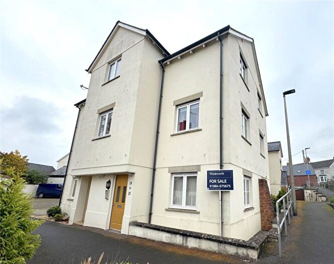 2 Bedroom Apartment For Sale In Green Acre, Halberton, Tiverton, Devon, EX16