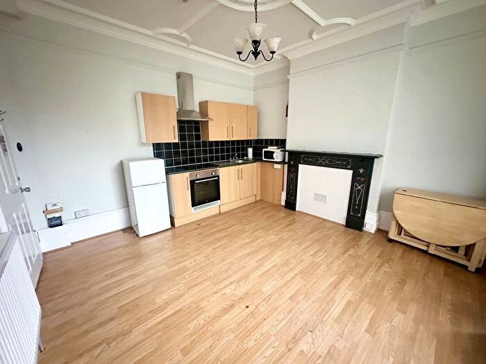 Studio To Rent In Ecclesall Road, Sheffield, S11
