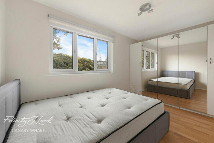 2 Bedroom Terraced House For Sale In Claire Place, London, E14
