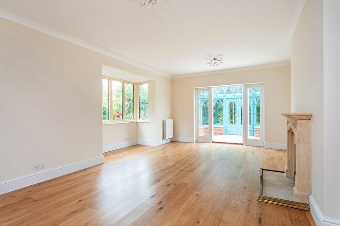 5 Bedroom Detached House For Sale In St. Giles Close, Winchester, SO23