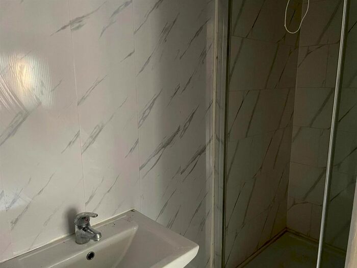 1 Bedroom Flat To Rent In Rood End Road, Oldbury, B68