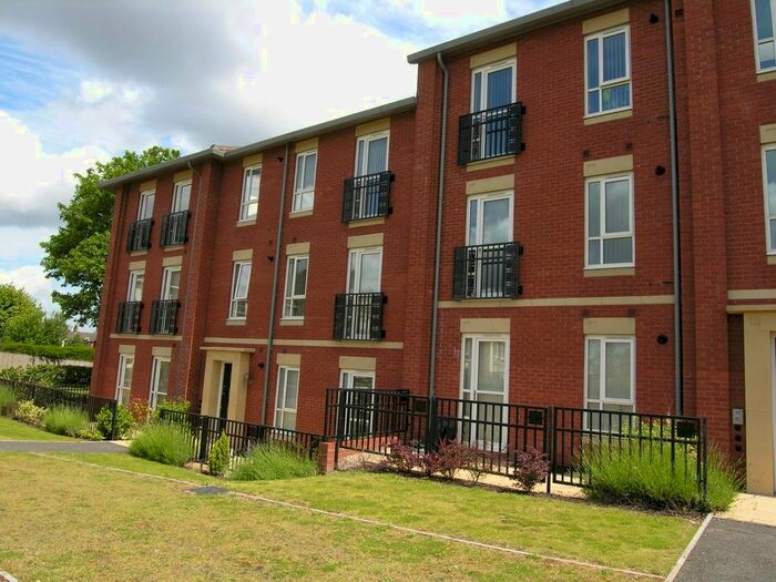 2 Bedroom Flat To Rent In Lowbridge Walk, Bilston WV14