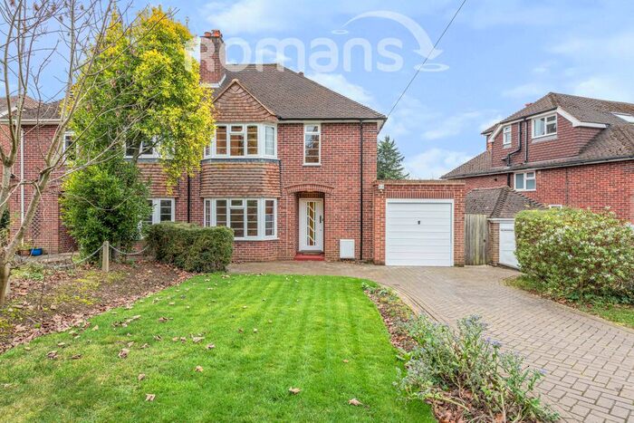 3 Bedroom Semi-Detached House To Rent In Courtenay Drive, Emmer Green, Reading RG4