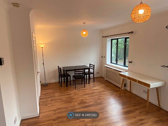 3 Bedroom Maisonette To Rent In Staines Road West, Sunbury-On-Thames, TW16