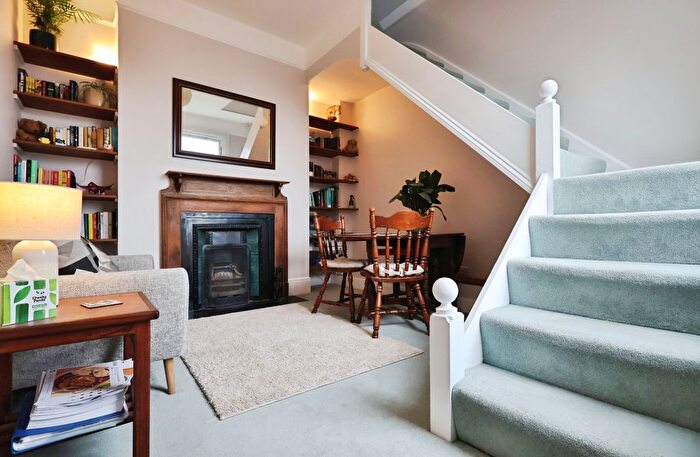 1 Bedroom Flat For Sale In Walsworth Road, Hitchin, SG4