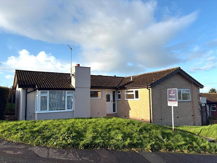 3 Bedroom Detached Bungalow For Sale In Avenue Mezidon-canon, Honiton, EX14