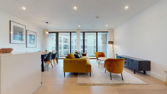 3 Bedroom Flat To Rent In Cremer Street, London, E2