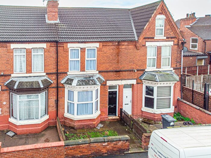 3 Bedroom Terraced House For Sale In Lockwood Road, DN1