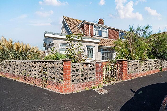 3 Bedroom Semi-Detached House For Sale In Beaufort Drive, Kittle, Swansea, SA3