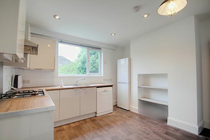 2 Bedroom Flat To Rent In Wellesley Avenue, Iver, SL0