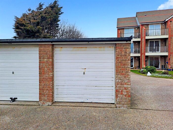 2 Bedroom Apartment To Rent In The Gilberts, Rustington, BN16