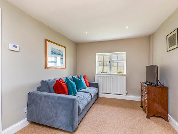 1 Bedroom Flat To Rent In Stoughton, PO18